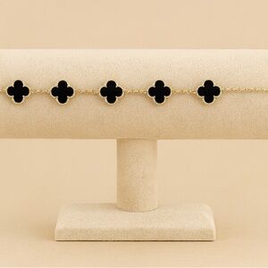 925 Sterling Silver Yellow Gold Plated Onyx Clover Bracelet